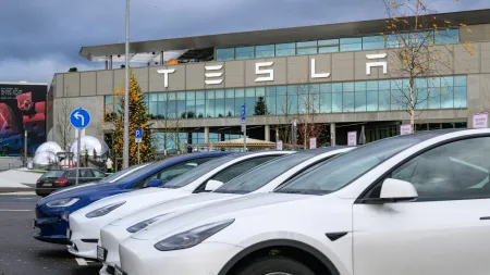 Tesla Model Y L: A nova opção de seis lugares chega à China