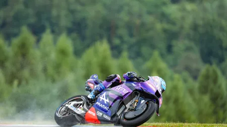 Desilusão para Miguel Oliveira no sprint do GP da Chéquia