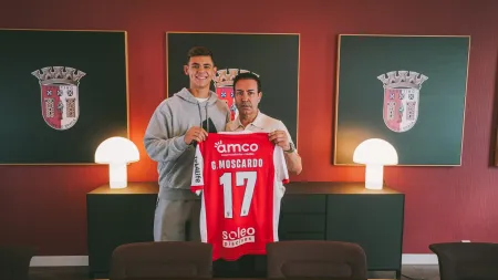 Sp. Braga assegura empréstimo de Gabriel Moscardo do PSG