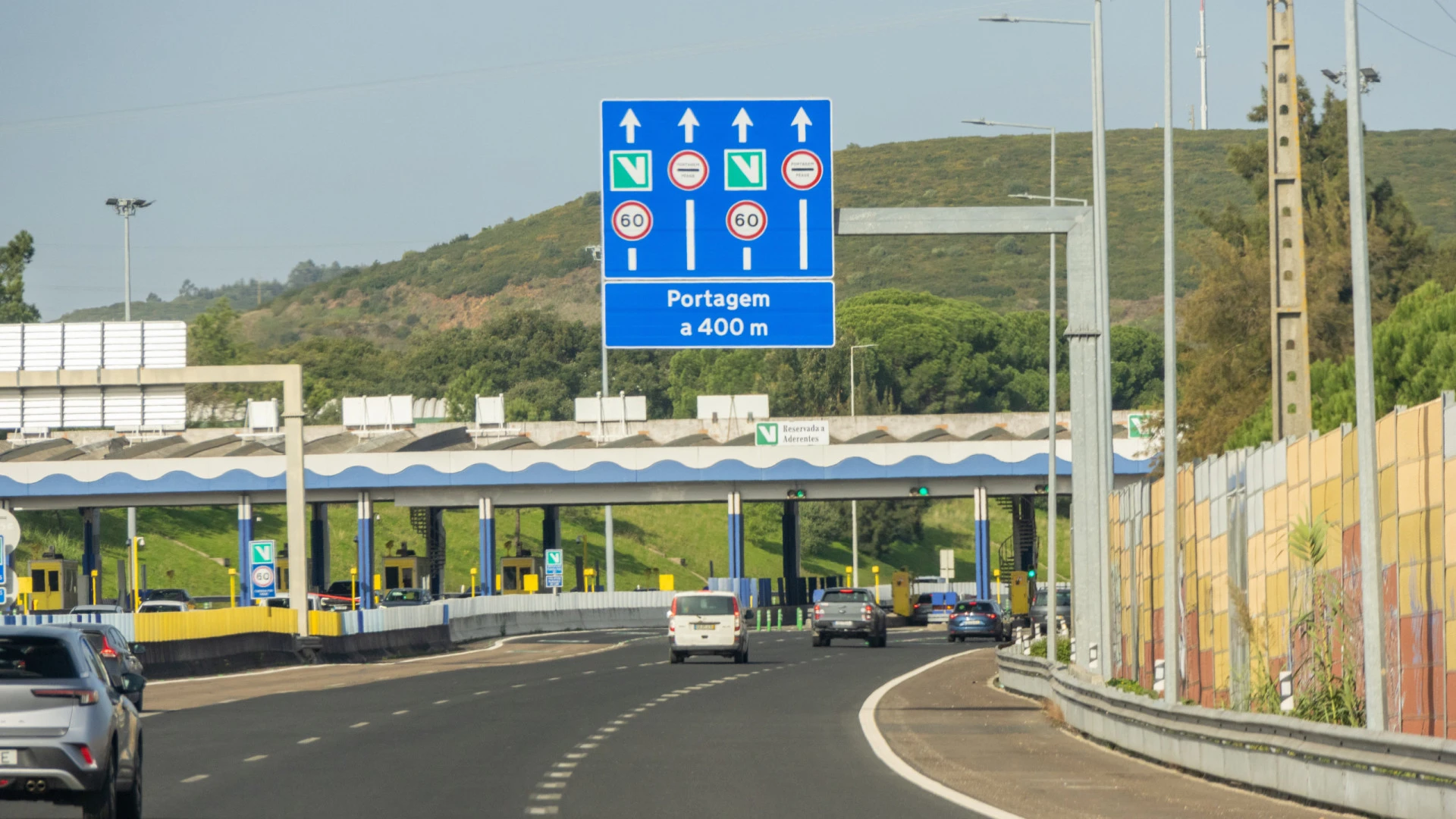 Velocidade nas Portagens: Multas em Perspectiva