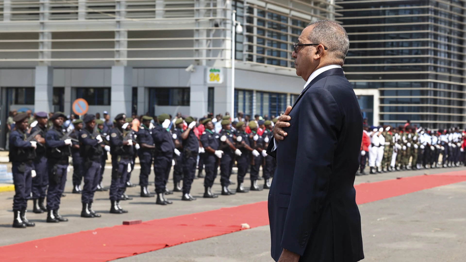 Presidente de São Tomé suspende tomada de posse da nova PGR por irregularidades