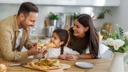 Crie Memórias na Cozinha: Duas Receitas de Pizza para Partilhar em Família