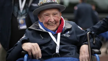 Faleceu Papa Jake, herói do Dia D e influenciador nas redes sociais aos 102 anos