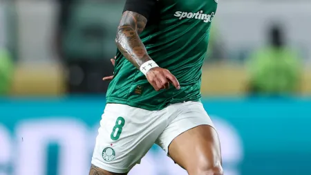 Richard Ríos: A caminho do Benfica, ausente no Palmeiras