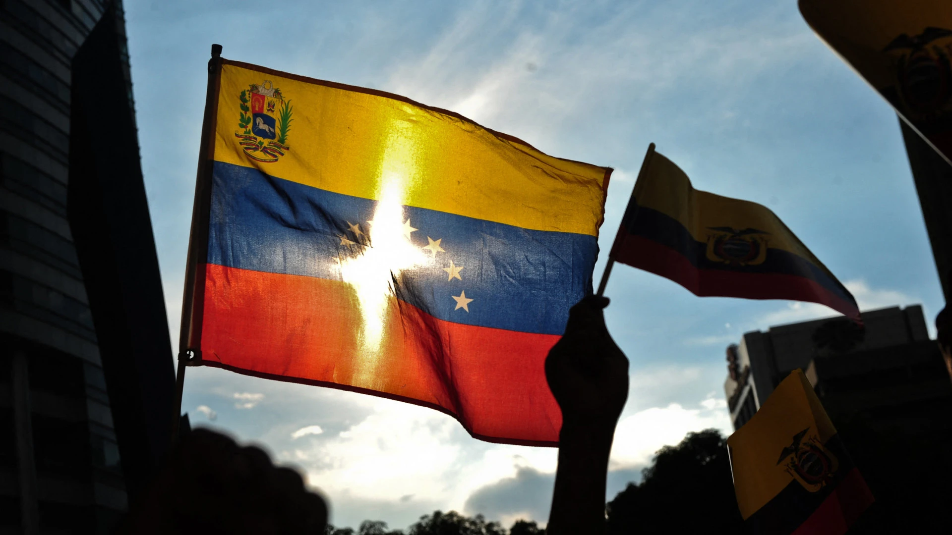 Quase 1.000 Detidos Políticos na Venezuela: Oposição Clama por Liberdade