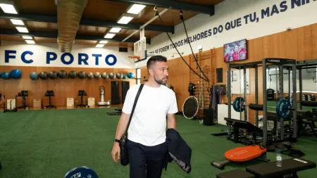 FC Porto inicia estágio na Áustria com surpresas na convocatória