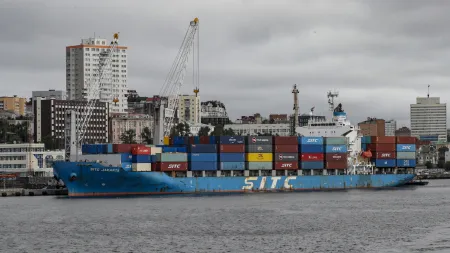 Rússia restrige atracagem de navios estrangeiros sem permissão