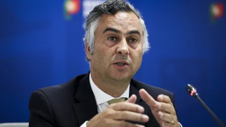 Medidas de Apoio a Professores Destinam-se a Atração de Docentes para Zonas Necessitadas