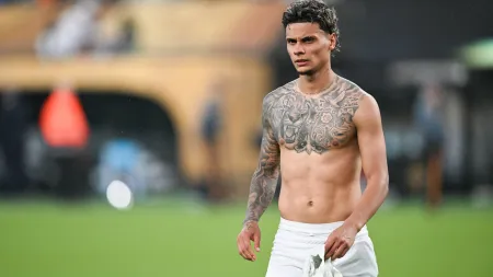 Fevereiro de Expectativa em Lisboa com a Chegada de Richard Ríos ao Benfica