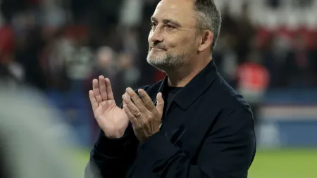 Treinador do Nice antecipa confronto com o Benfica na Liga dos Campeões
