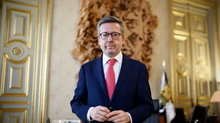 "Carlos Moedas reflete sobre recandidatura e avança com promessas de habitação"