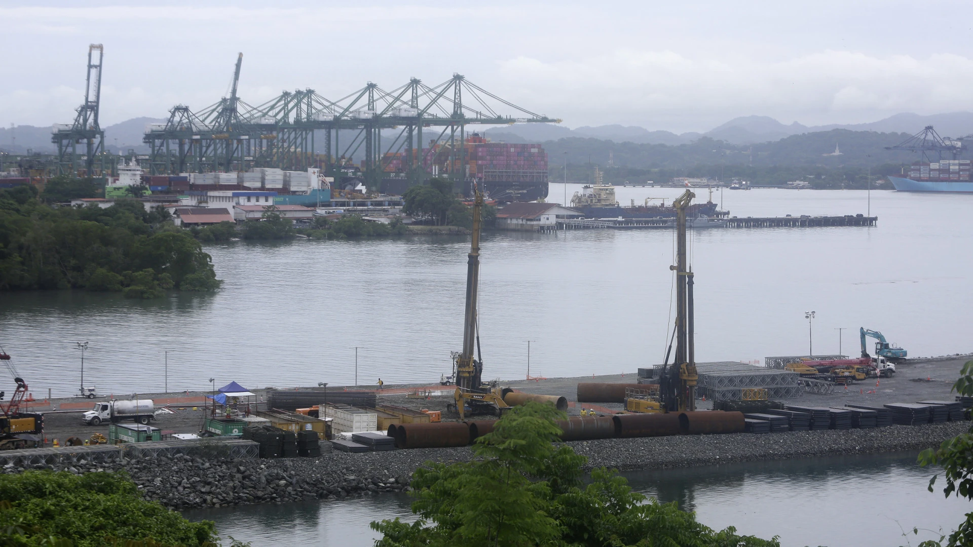 Cosco, gigante chinês, reivindica poder de veto na compra de portos panamianos