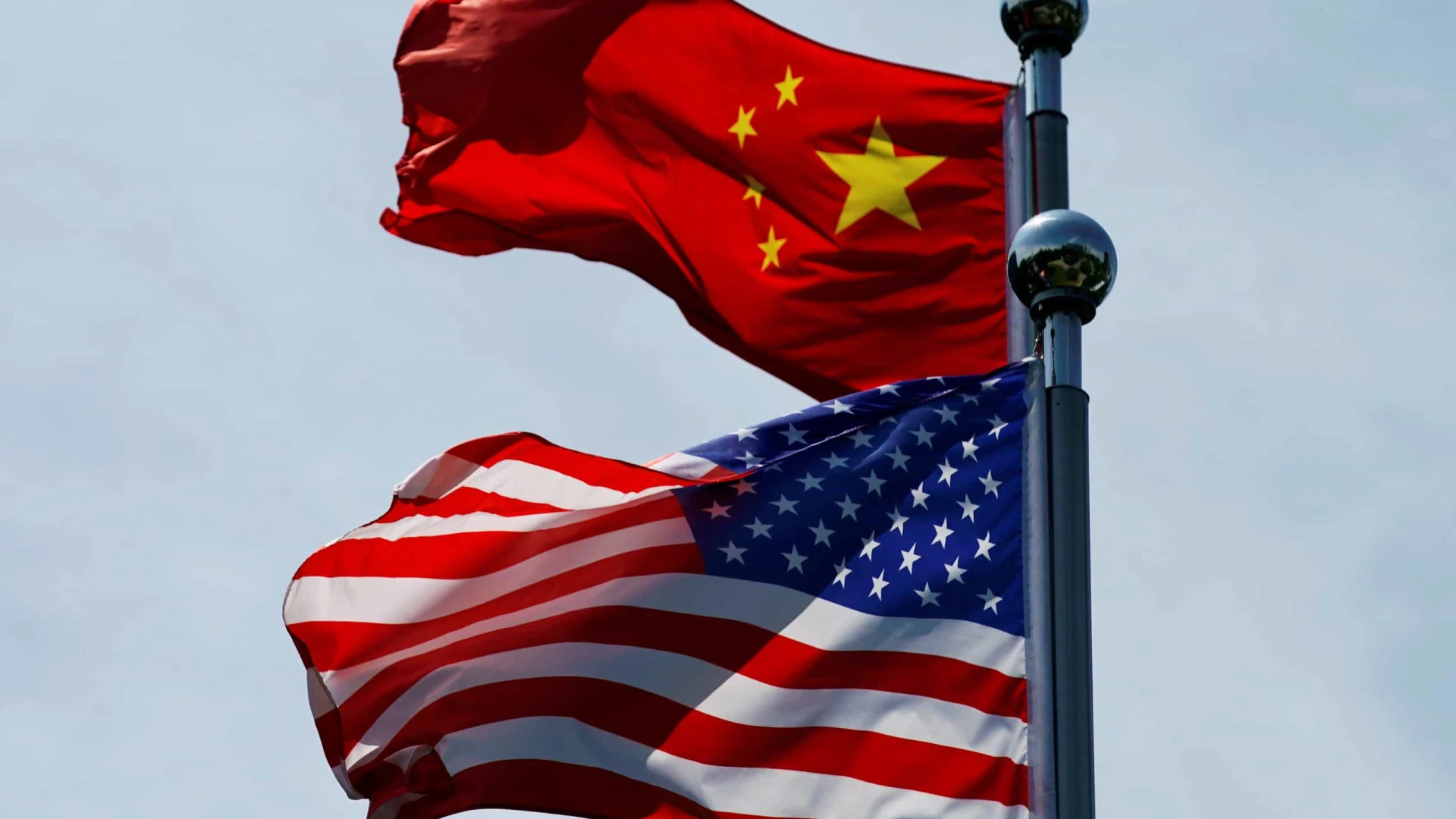 Funcionário norte-americano detido na China desde abril