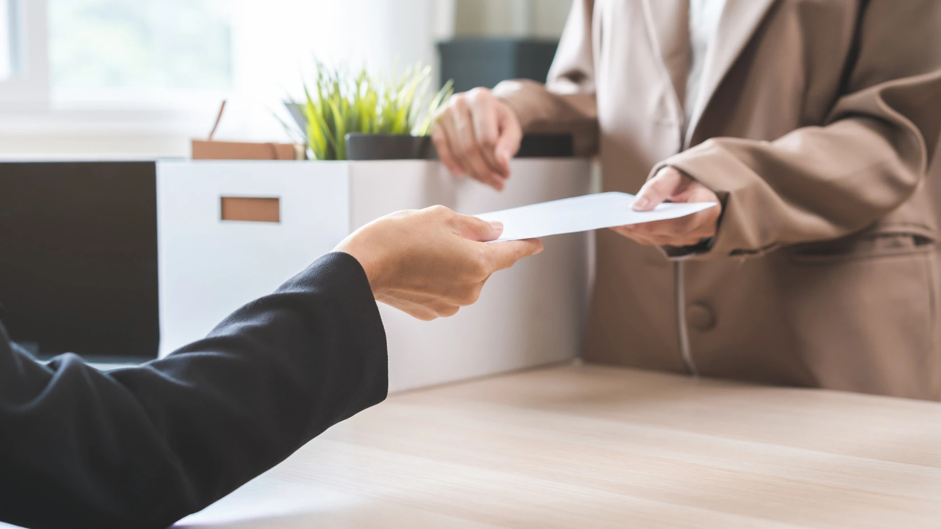 Novo recibo salarial revela encargos de 29 empresas a 90 mil trabalhadores