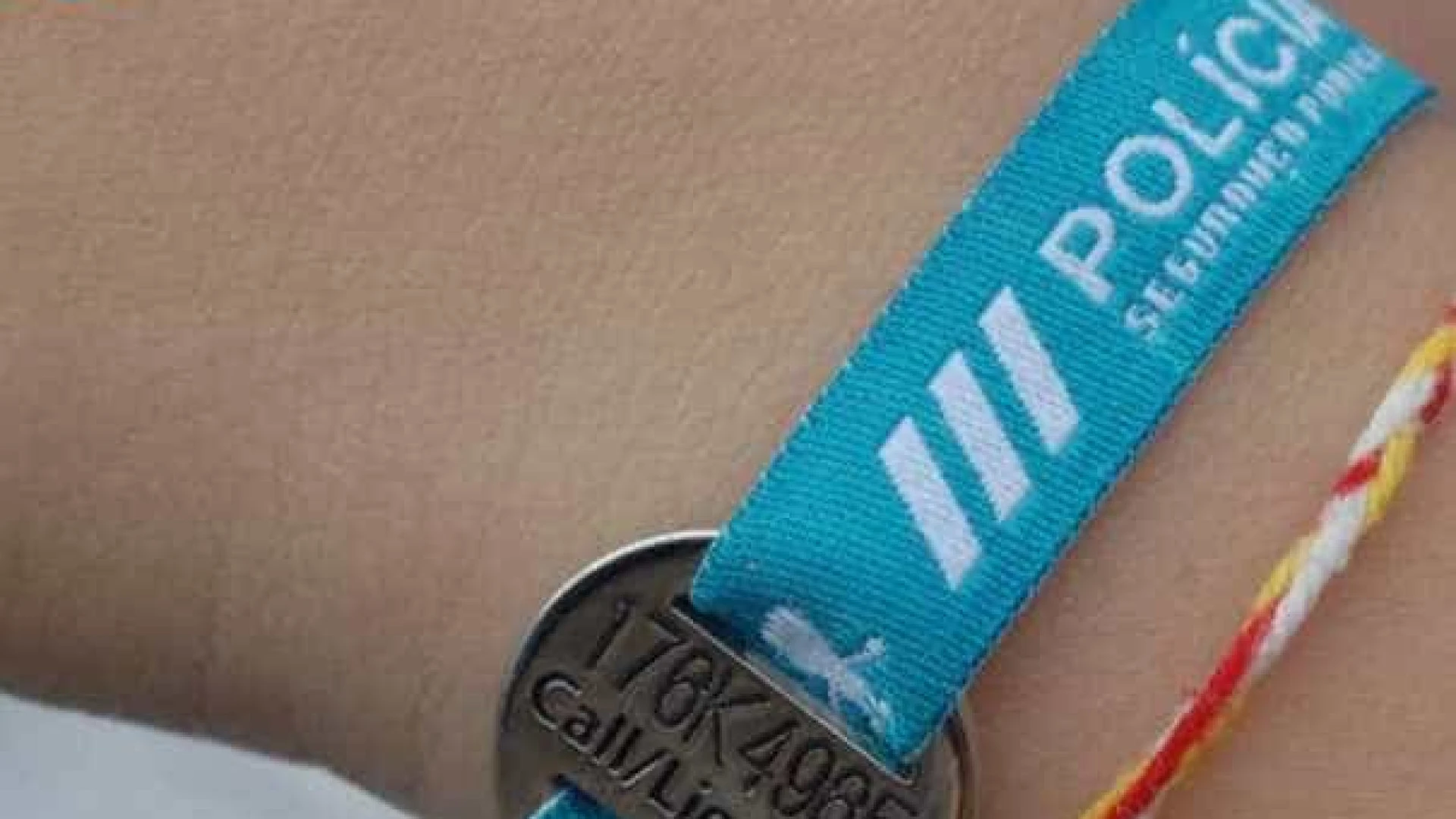 Criança encontrada em Lisboa graças a pulseira de identificação