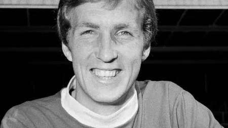 Liverpool chora a perda de Joey Jones, antigo futebolista galês
