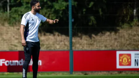 Quatro jogadores de fora da digressão dos Red Devils nos EUA