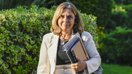 Críticas à Ministra da Saúde por Falhas no INEM Aumentam