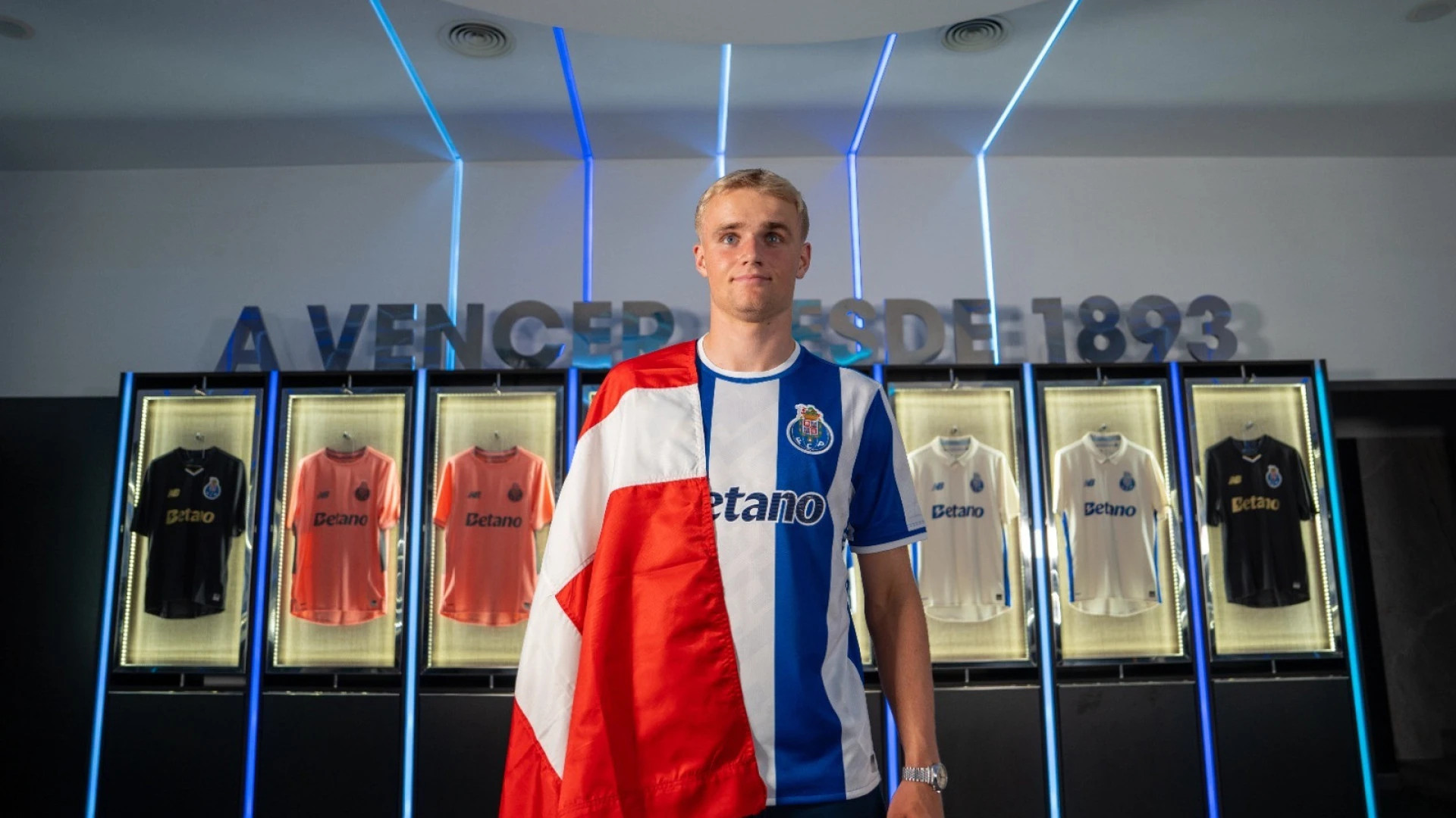 Victor Froholdt reforça o FC Porto após uma saída ambicionada