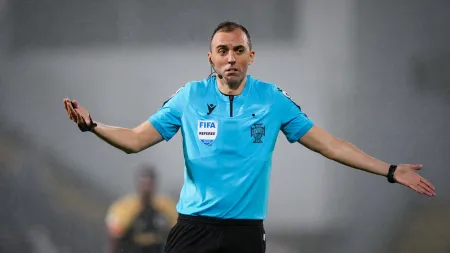 João Pinheiro escolhido para apitar no Mundial sub-20 de 2025 no Chile