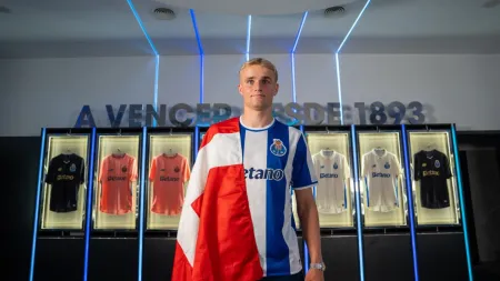 Victor Froholdt reforça o FC Porto após uma saída ambicionada