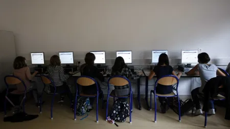 A confiança excessiva dos jovens em identidades digitais