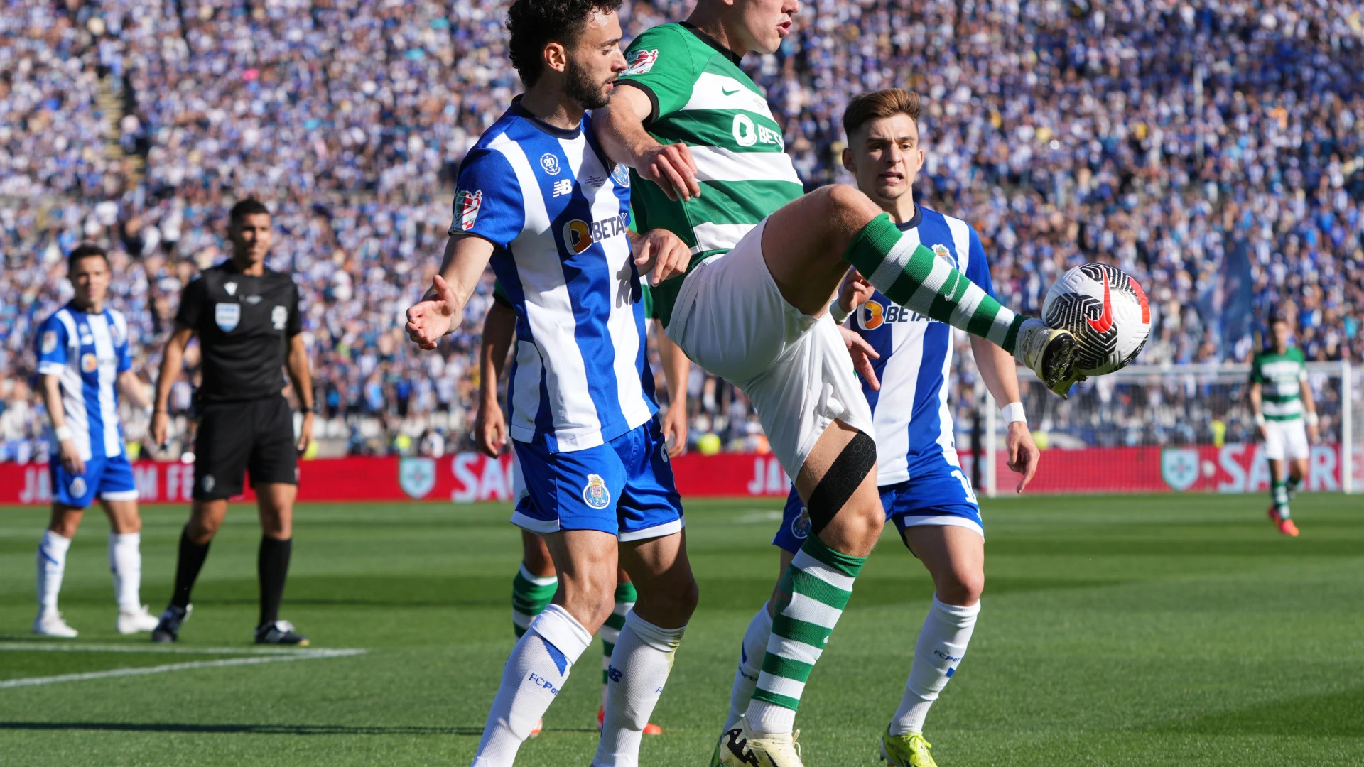 Francisco Conceição dá boas-vindas a João Mário na Juventus após troca com o FC Porto