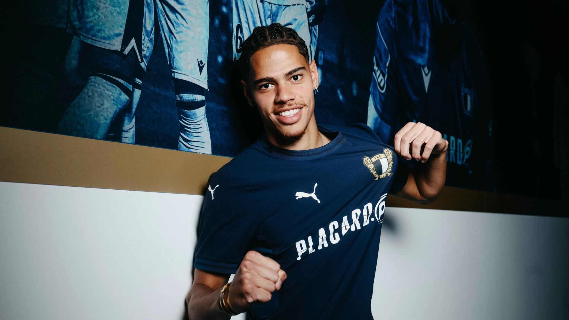 Famalicão assegura a contratação do jovem extremo suíço Roméo Beney