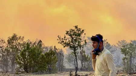 Incêndios devastadores afetam Turquia e Chipre, com numerosas vítimas