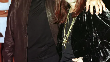 "Tony Iommi recorda Ozzy Osbourne: recebi uma mensagem um dia antes da sua partida"
