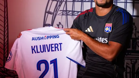 Casa Pia marca história com a venda recorde de Ruben Kluivert