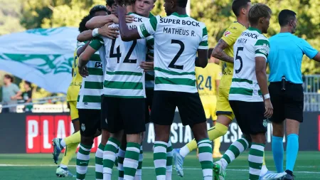 Sporting conquista Troféu Cinco Violinos com Hjulmand a brilhar