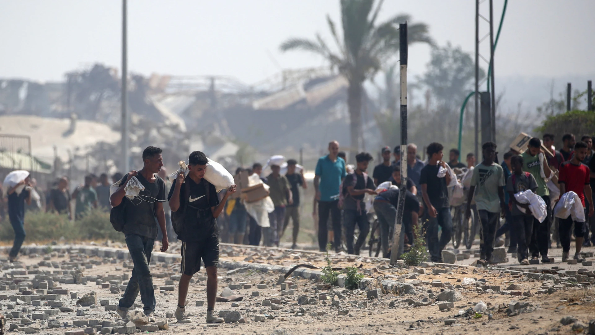 Retorno dos Lançamentos Aéreos de Ajuda em Gaza pelos Emirados Árabes Unidos e Israel