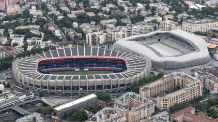 PSG planeia venda de 8 jogadores, incluindo um português, neste verão