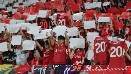 Liverpool presta homenagem emocionante a Diogo Jota num amistoso contra o AC Milan