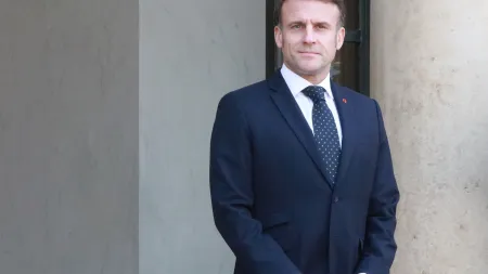 Activistas ambientais solicitam a Macron ação contra destruição de contracetivos pelos EUA