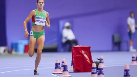 Mariana Machado brilha com oitavo lugar nos 5.000 metros das Universíadas