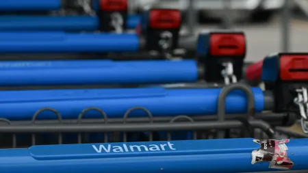 Ataque com faca em loja Walmart no Michigan: várias vítimas