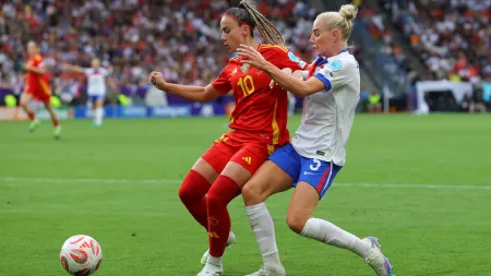 Inglaterra revalida o título europeu e frustra sonho espanhol