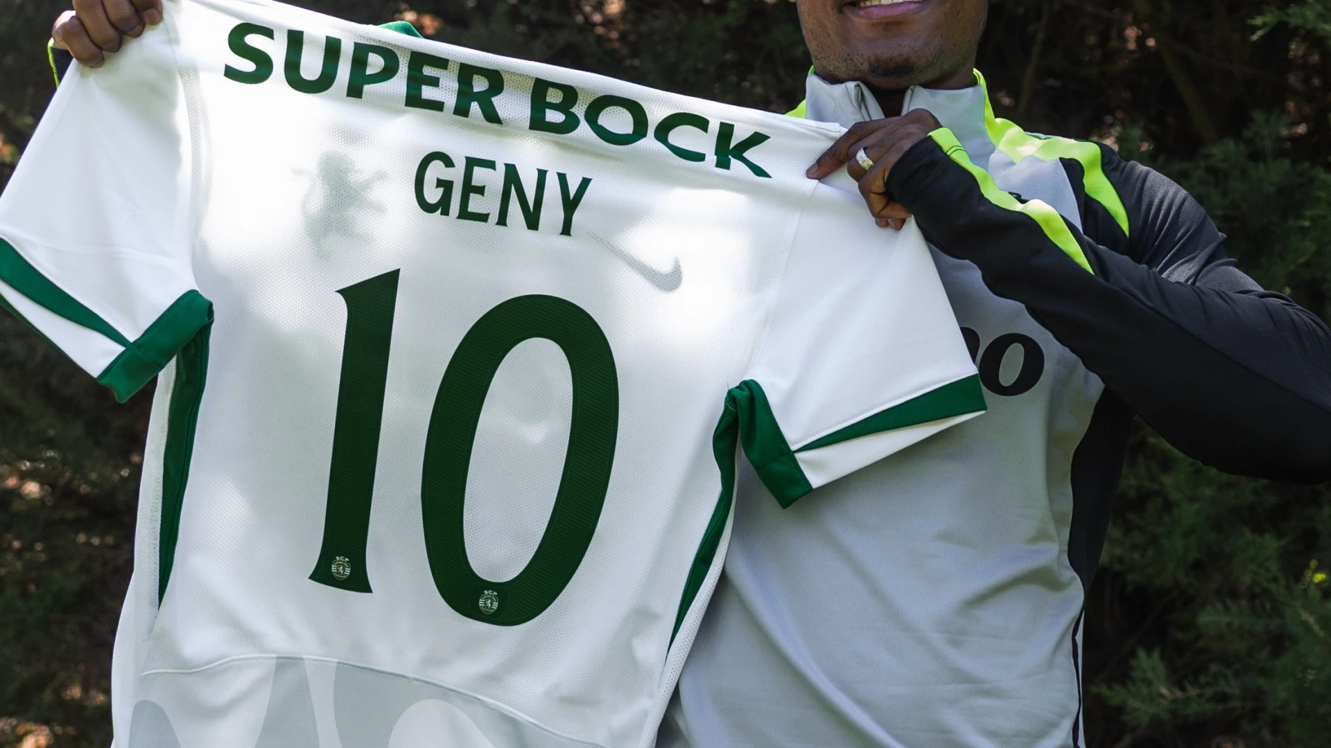 Geny Catamo assume a histórica camisola 10 do Sporting