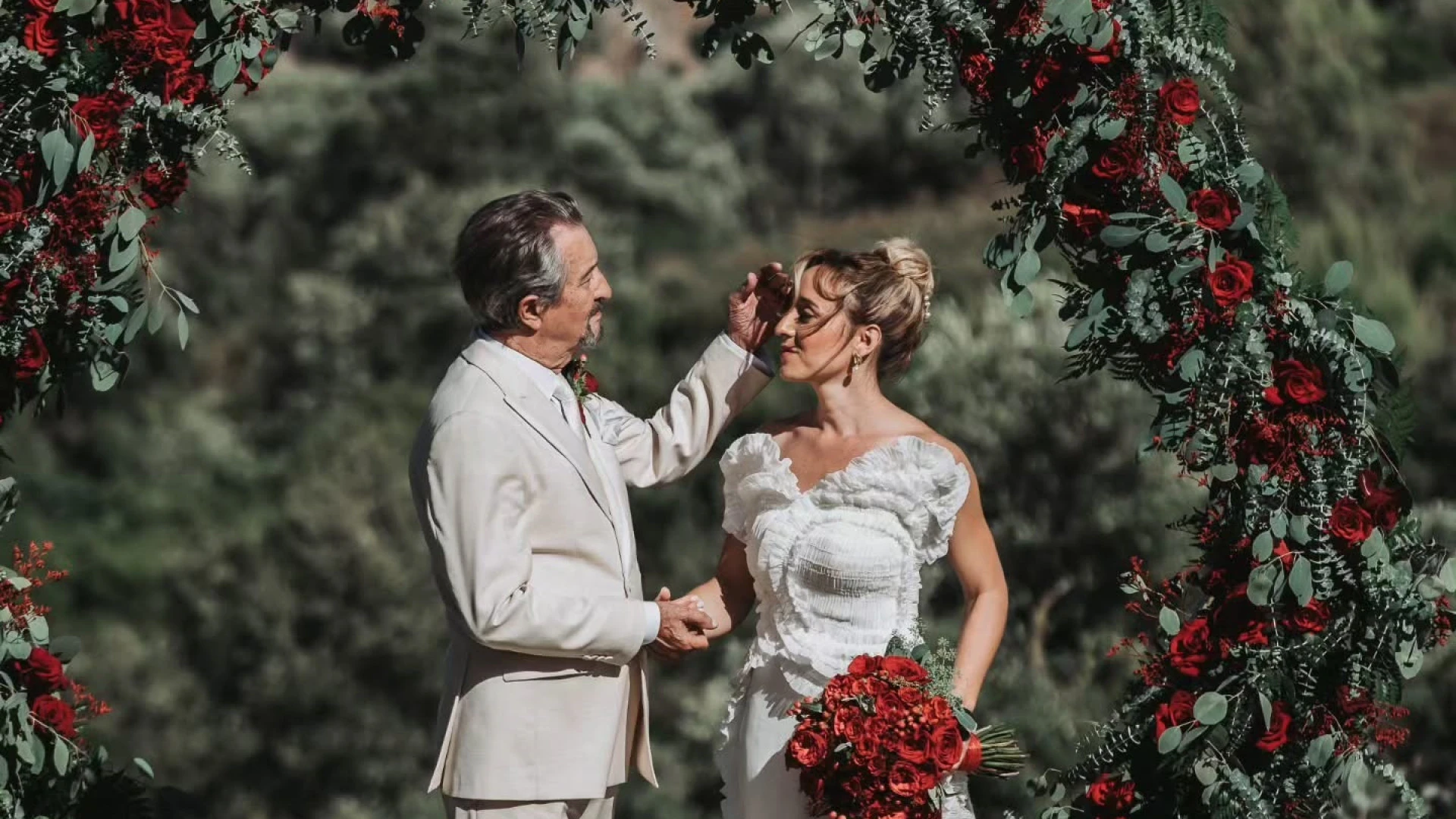 Carlos Areia e Rosa Bela: Um Casamento Deslumbrante Cercado de Amor