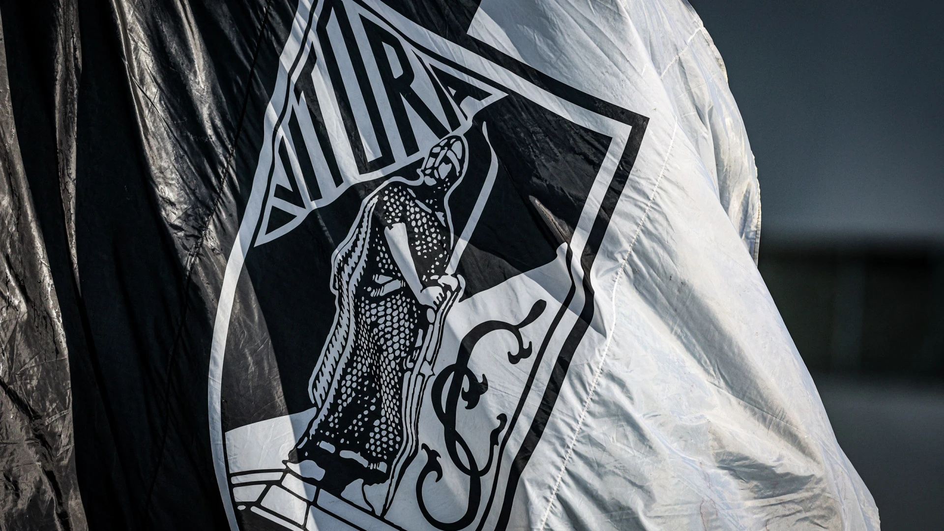 Vitória SC anuncia chegada de Alioune Ndoye: "É uma questão de tempo"