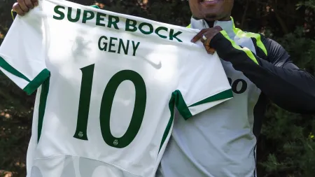 Geny Catamo assume a histórica camisola 10 do Sporting