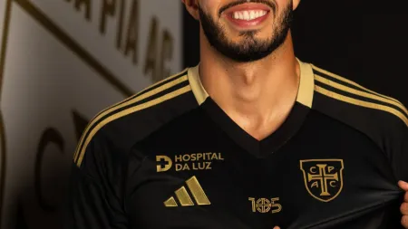 Casa Pia assegura defesa brasileiro Kaique Rocha para várias temporadas