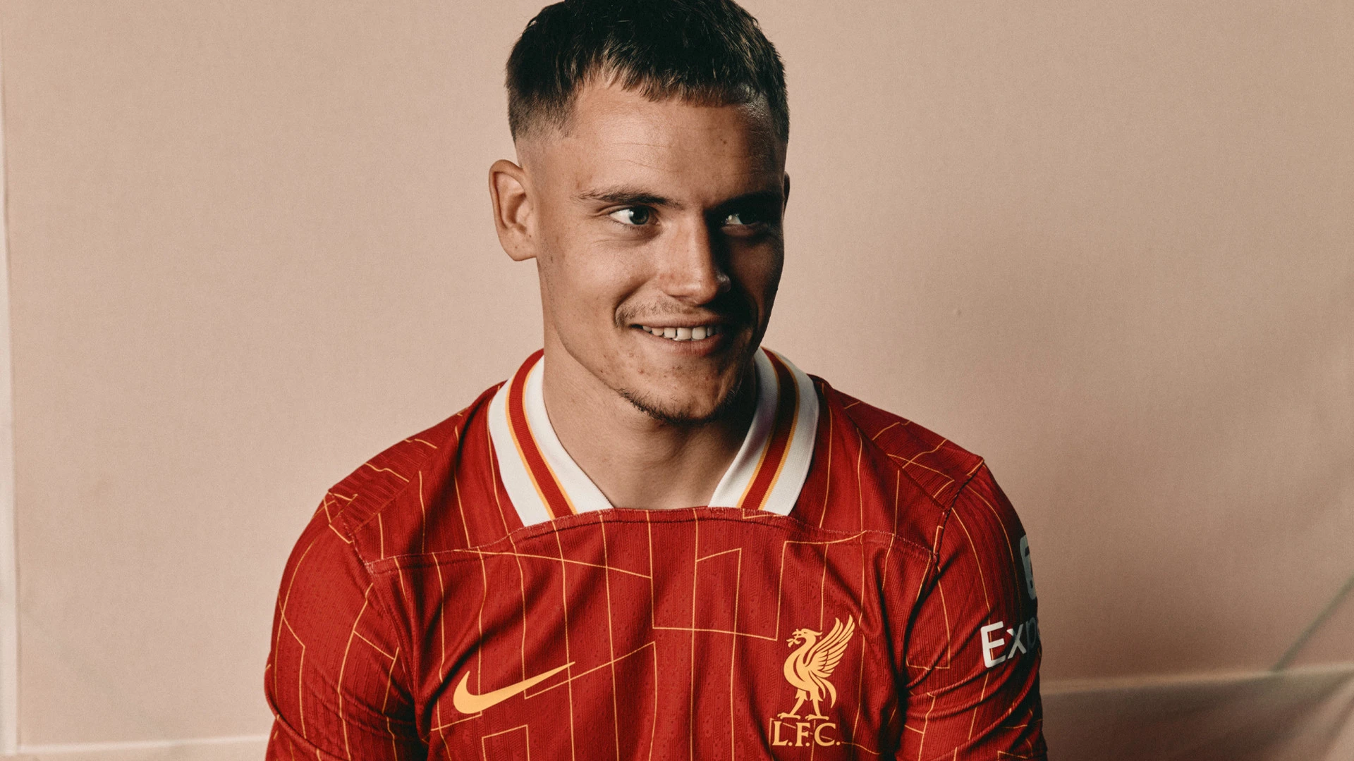 Liverpool prepara-se para uma nova era com reforços arrebatadores
