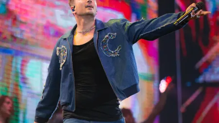 Fã de David Carreira eterniza momento especial com tatuagem