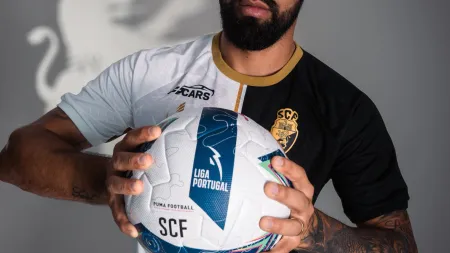 Franco Romero reforça defesa do Farense na II Liga