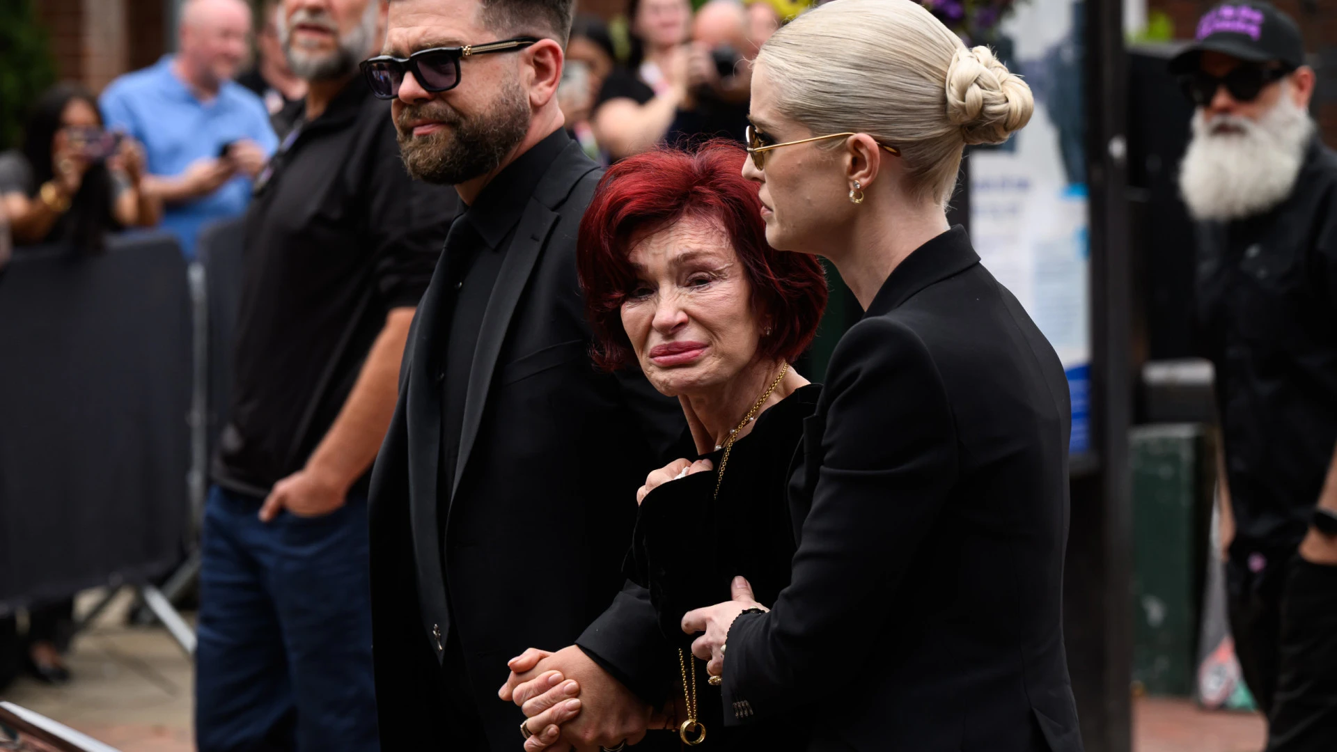 Última Homenagem a Ozzy Osbourne: Emoção e Gratidão em Birmingham