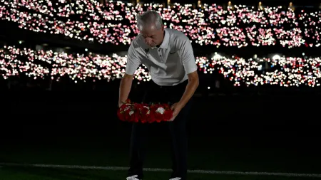 Emocionante tributo a Diogo Jota no Japão antes do jogo entre Liverpool e Yokohama