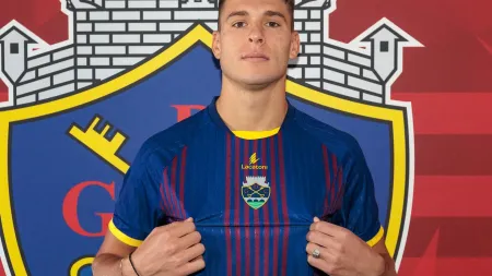 Uros Milovanovic junta-se ao Desportivo de Chaves até 2027
